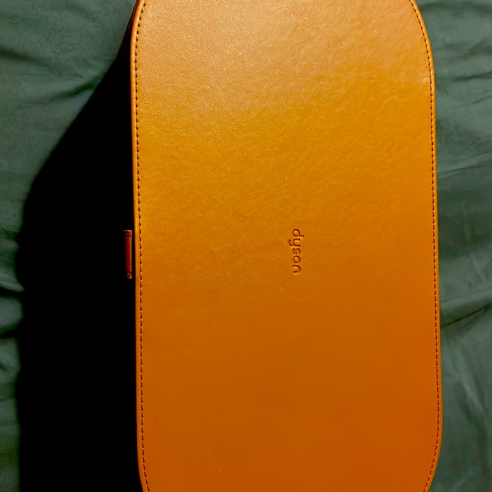 Dyson air wrap. Slightly used. In great/like new condition